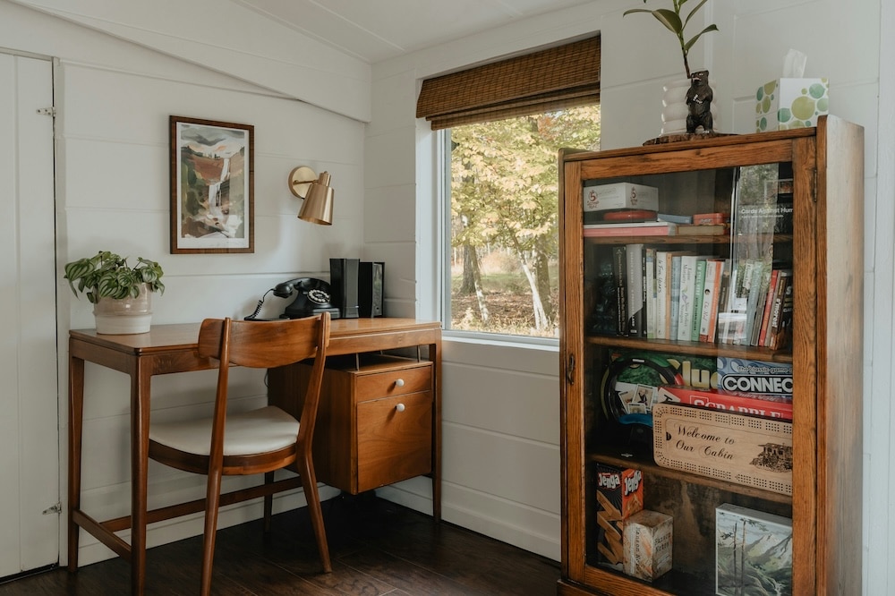 Office window setup